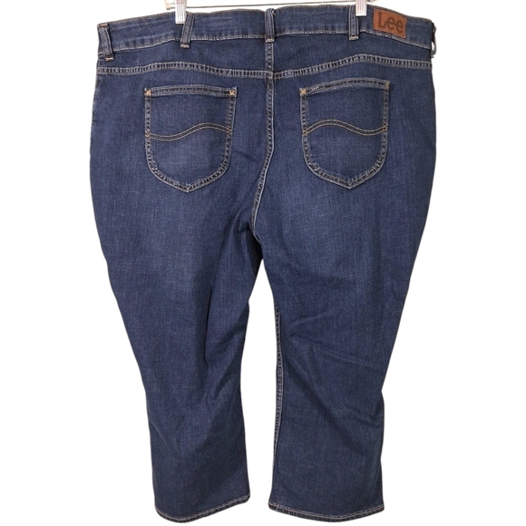 NWOT Lee Regular Fit mid rise capri, Sz 26W - Picture 2 of 4